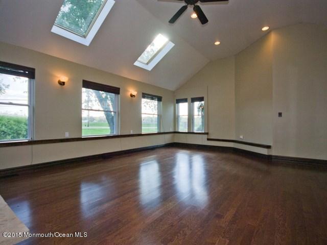98 Freehold Road Manalapan, NJ 07726 - Photo 8 of 17 FAMILY ROOM
