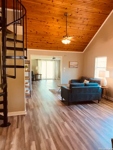 $1,100,000 | 3311 Highway 55, Barksdale, TX 78828