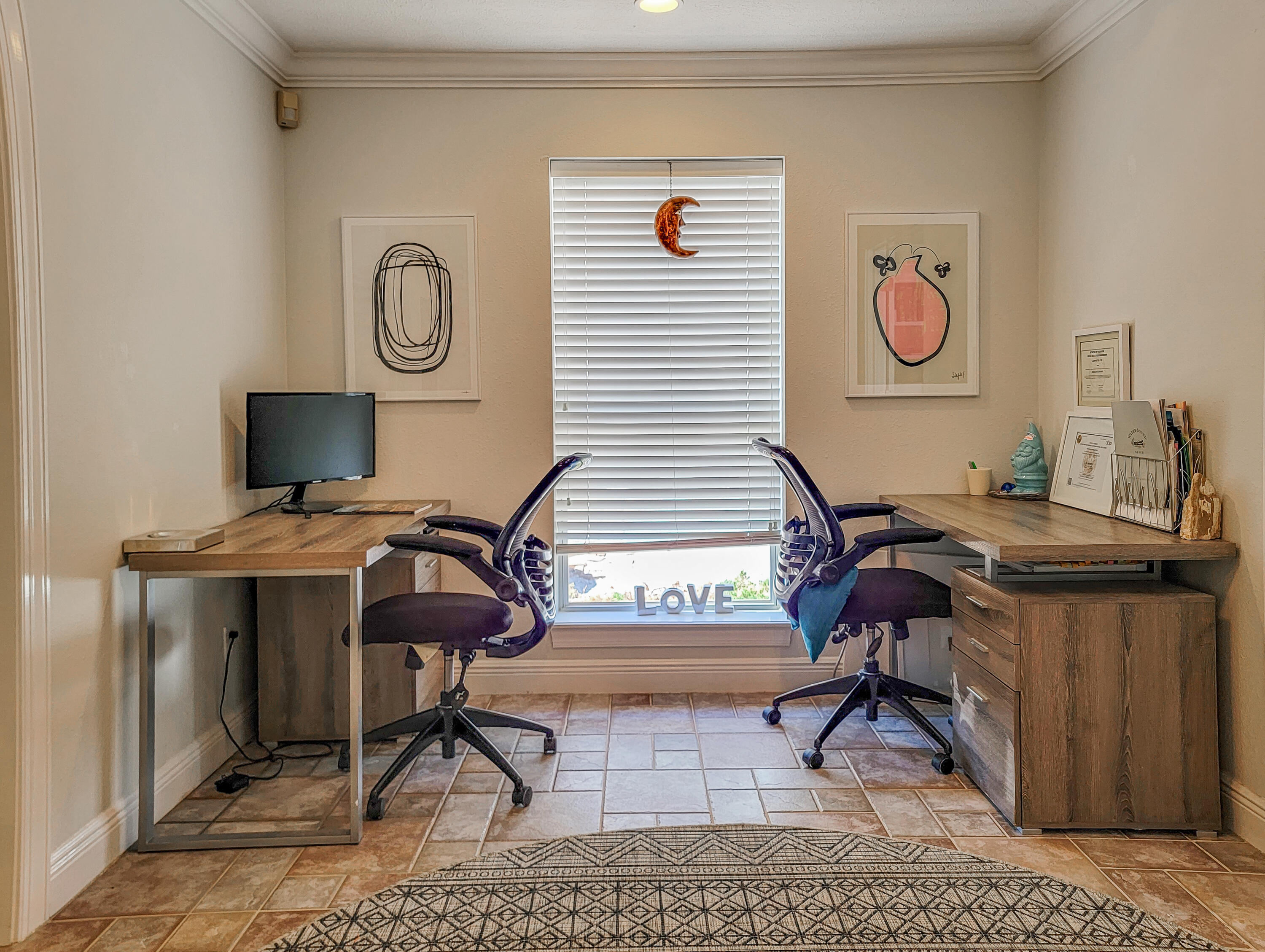 3567 East County Highway 30A Santa Rosa Beach, FL 32459 - Photo 20 of 31 a workspace with furniture