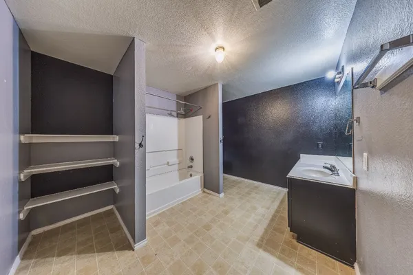 $2,100 | 20119 Baron Brook Drive, Cypress, TX 77433