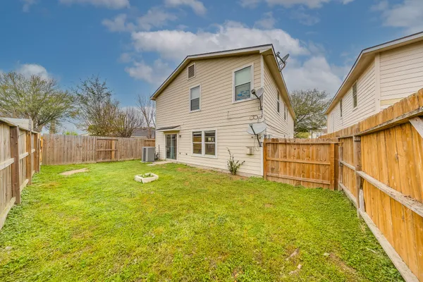 $2,200 | 20119 Baron Brook Drive, Cypress, TX 77433