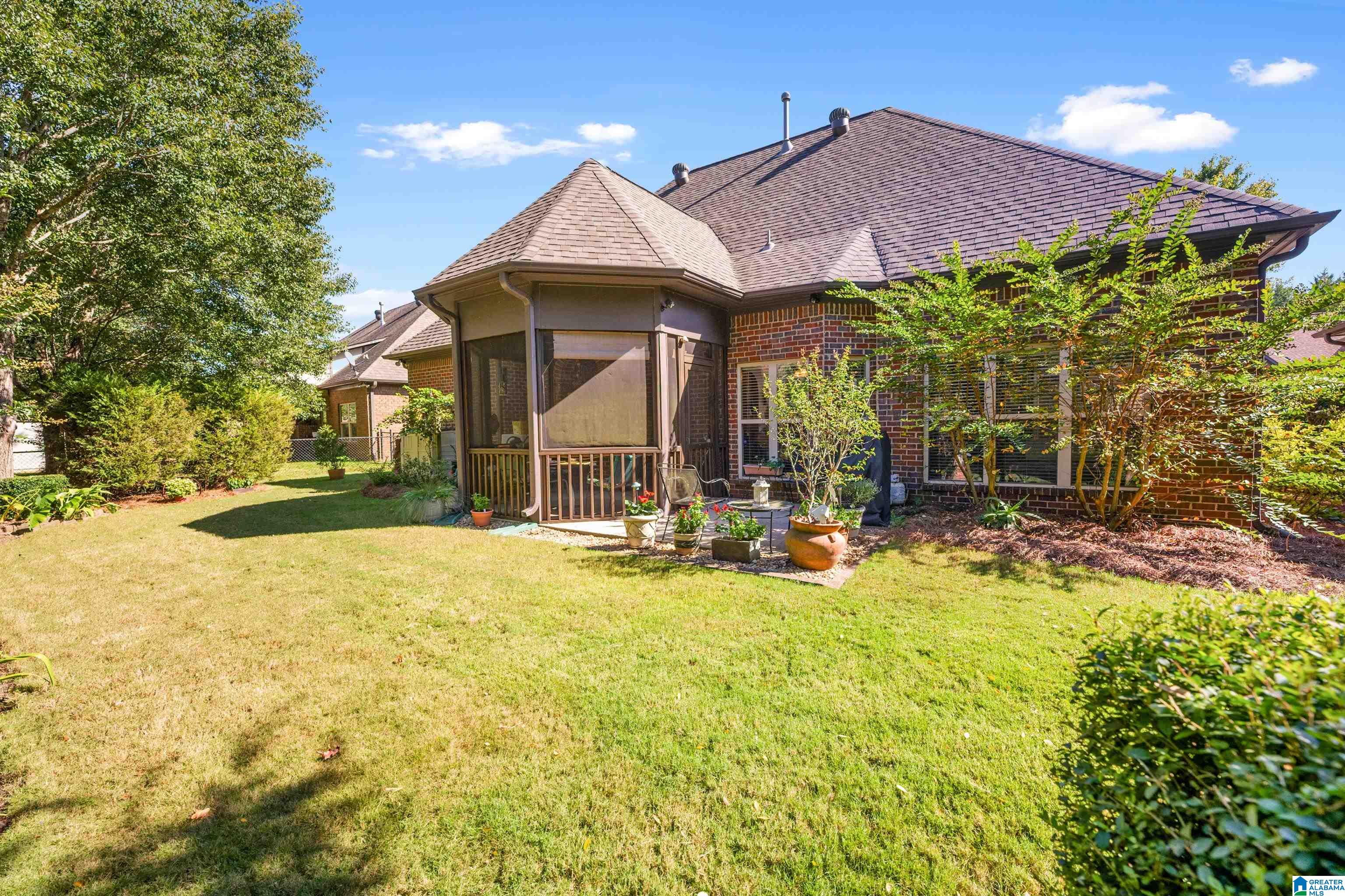238 Strathaven Lane Pelham, AL 35124 - Photo 5 of 37