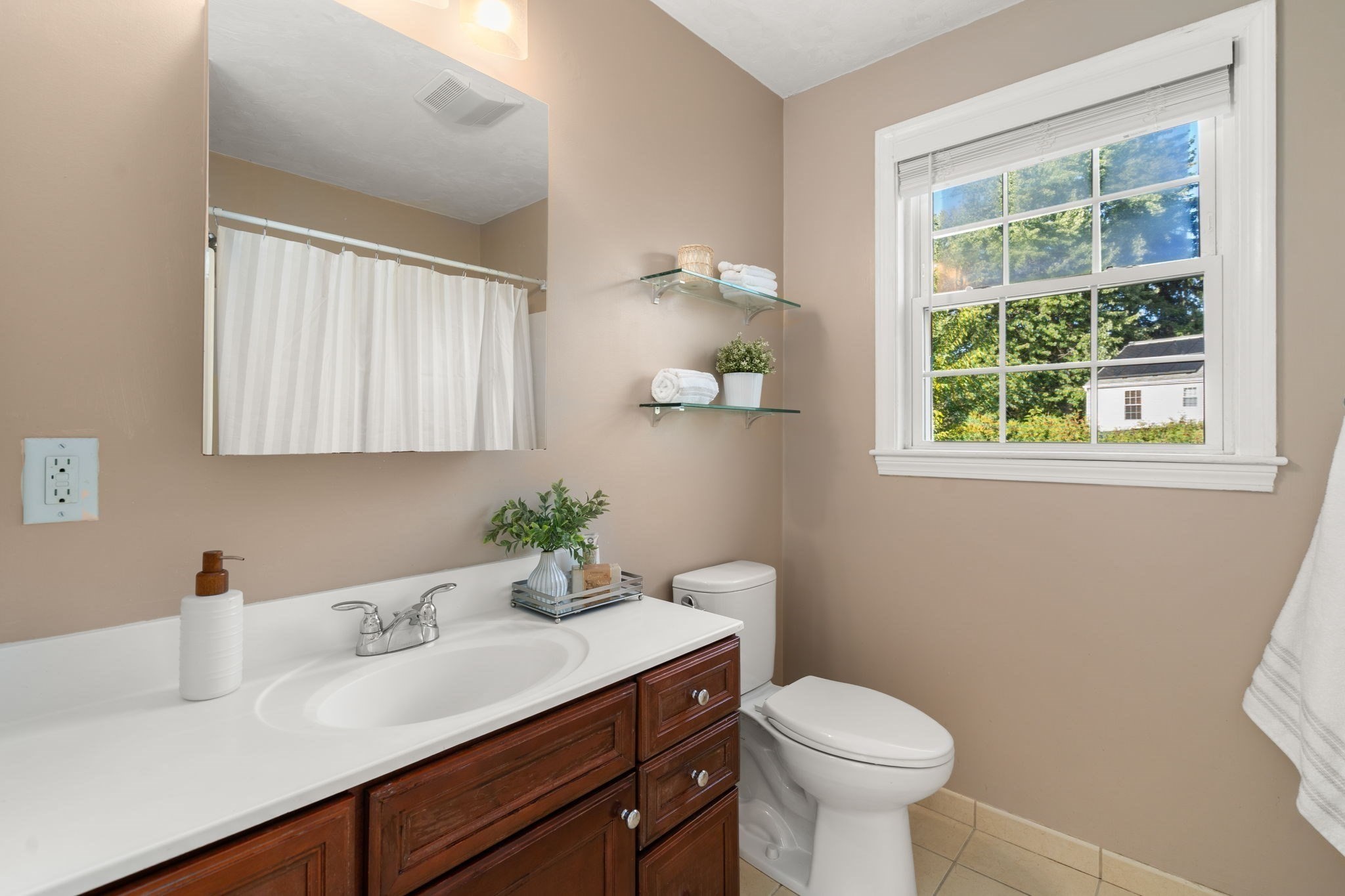 31 Rockmont Road Arlington, MA 02474 - Photo 11 of 23 Gallery Image 11