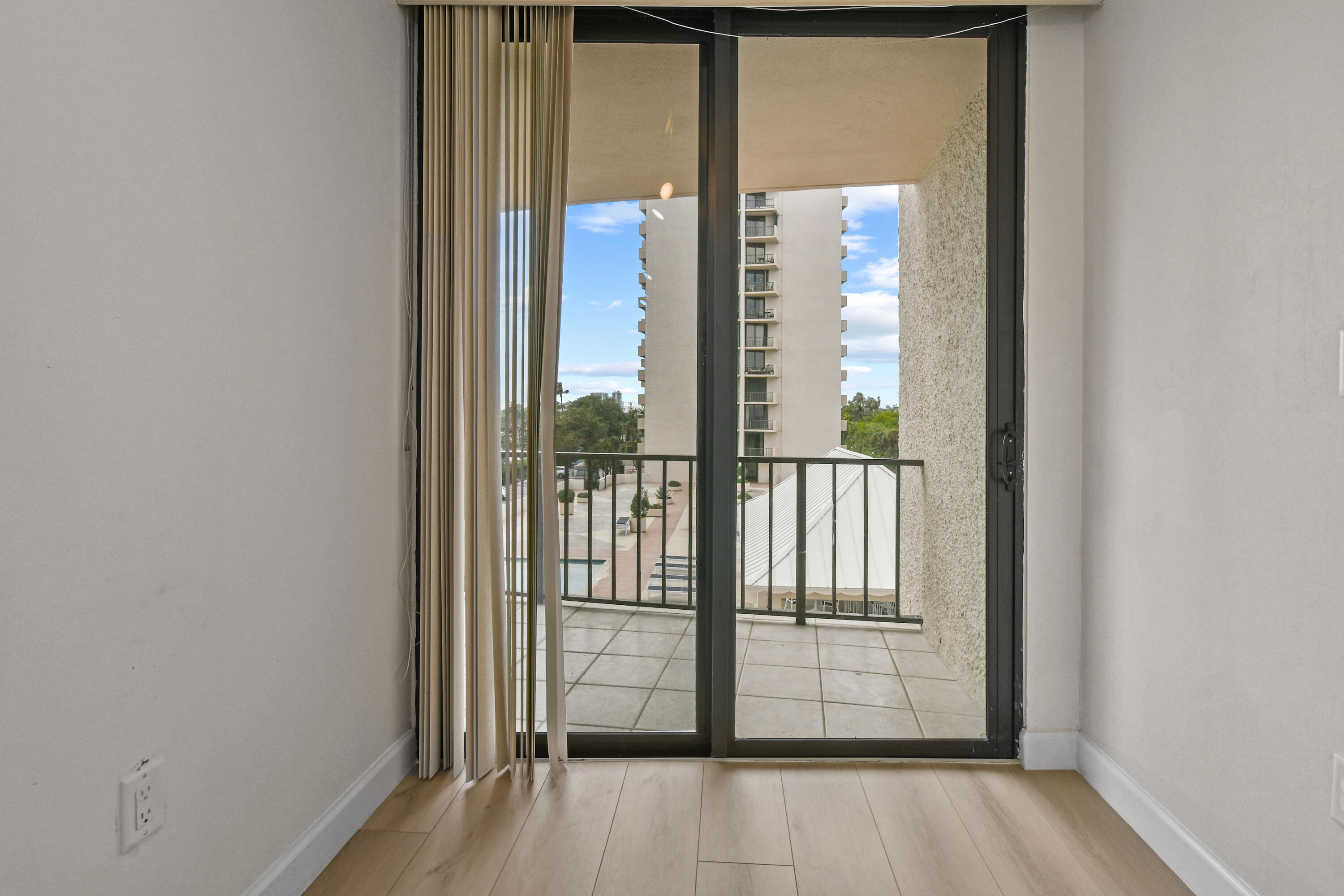 4200 North Ocean Drive, Unit 1 Riviera Beach, FL 33404 - Photo 37 of 59 4200NOceanDr#1-304Updates(9)
