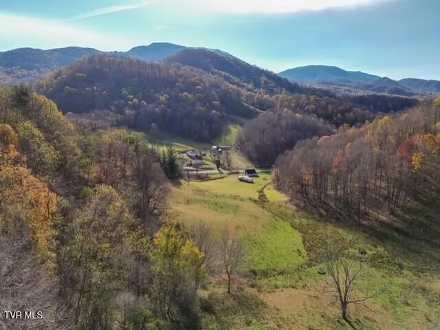 $299,000 | 1297 67 W Highway, Trade, TN 37691