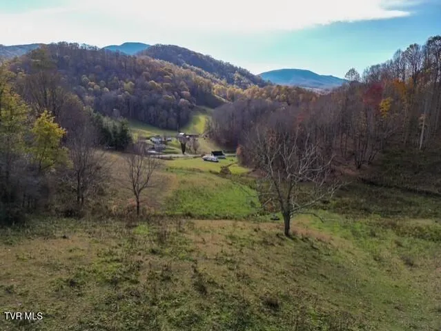 $299,000 | 1297 67 W Highway, Trade, TN 37691