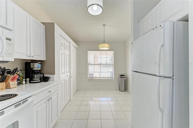 $215,000 | 4202 Caddie Drive East, Unit 201, Bradenton, FL 34203