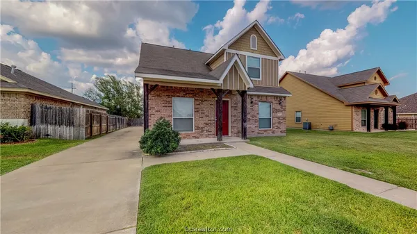 $2,800 | 2501 Horse Shoe Drive, College Station, TX 77845