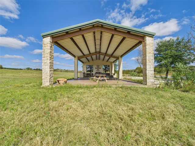 $8,000,000 | 12794 County Road 307, Navasota, TX 77868