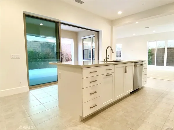 $7,000 | 222 Parkwood, Irvine, CA 92620