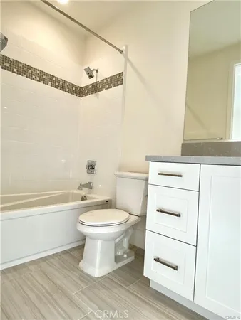 $7,000 | 222 Parkwood, Irvine, CA 92620
