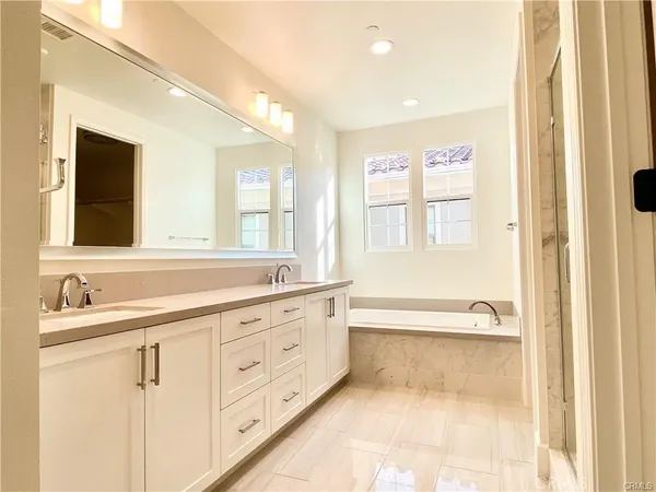 $7,000 | 222 Parkwood, Irvine, CA 92620