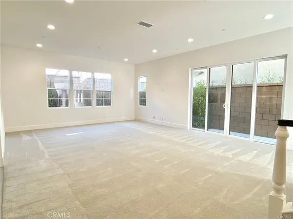 $7,000 | 222 Parkwood, Irvine, CA 92620