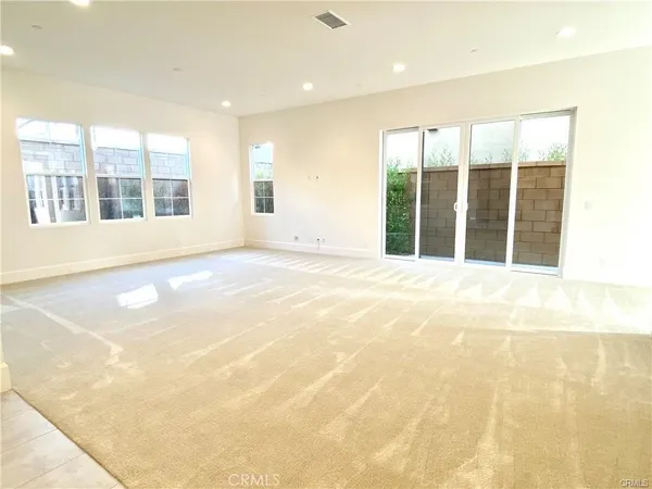 $7,000 | 222 Parkwood, Irvine, CA 92620