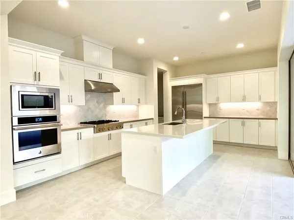 $7,000 | 222 Parkwood, Irvine, CA 92620