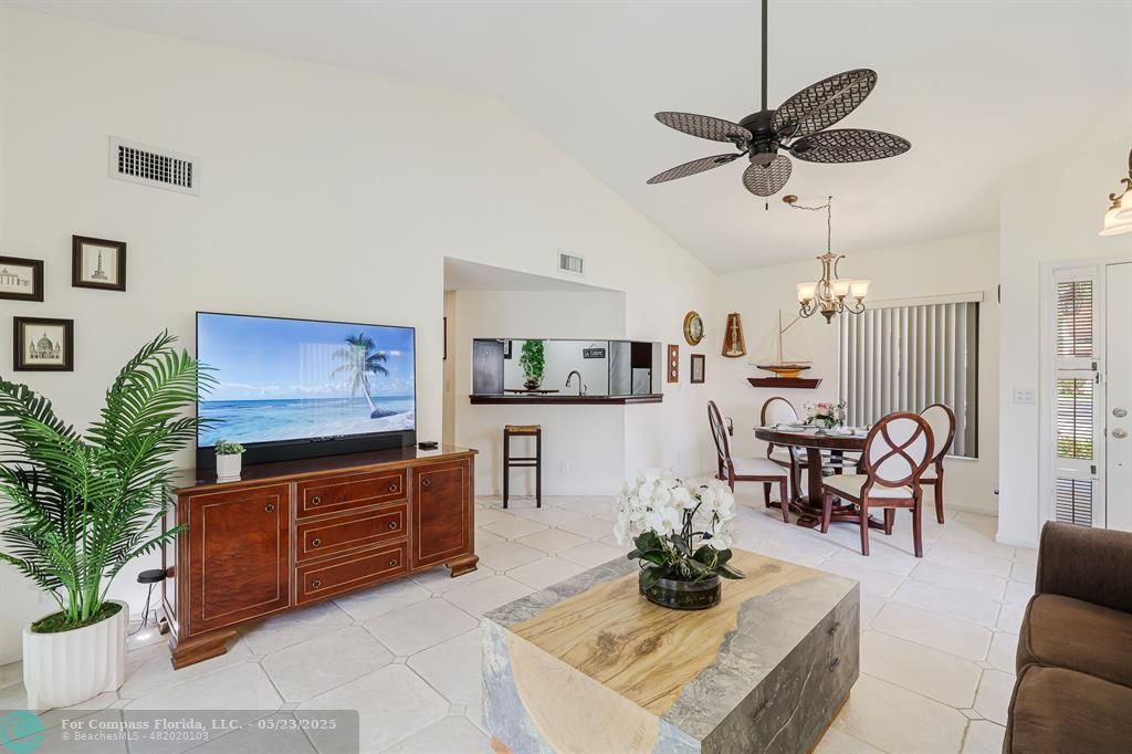 8 Vía De Casas Sur Unit 101  