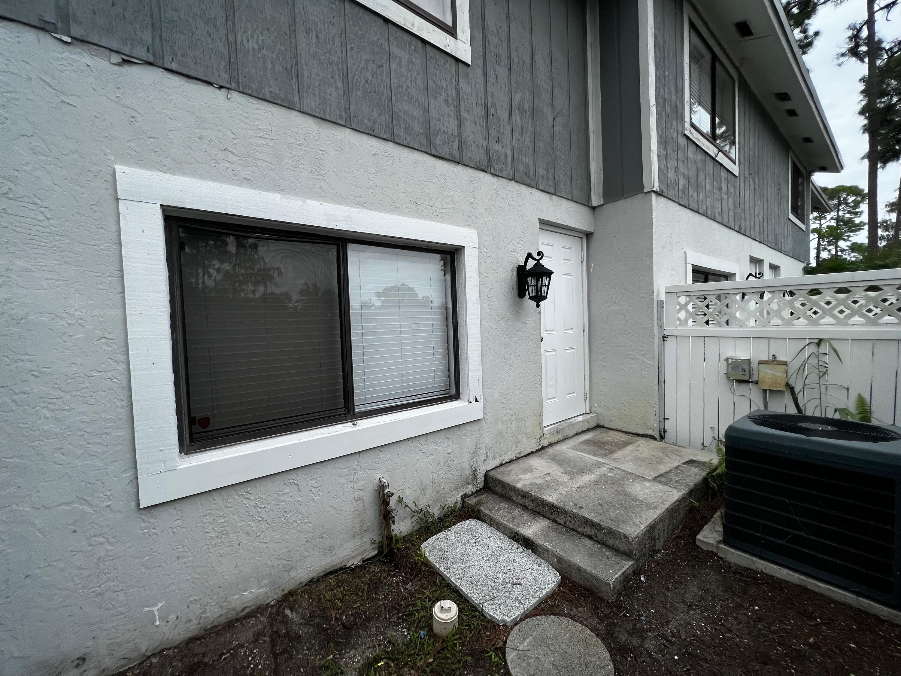 1147 Goldenrod Road Wellington, FL 33414 - Photo 15 of 18