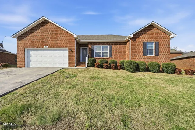 $319,900 | 205 Farmington Drive, Greeneville, TN 37743