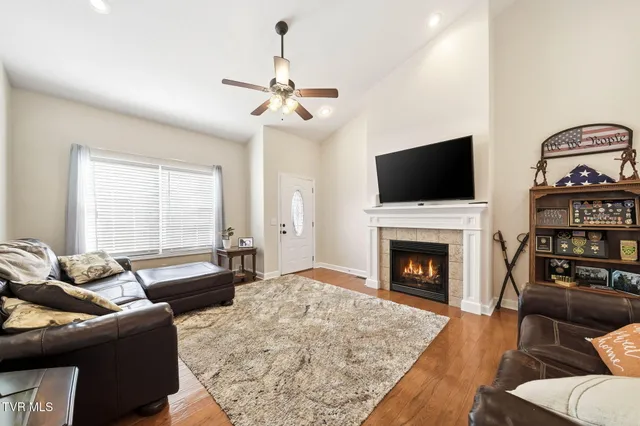 $319,900 | 205 Farmington Drive, Greeneville, TN 37743