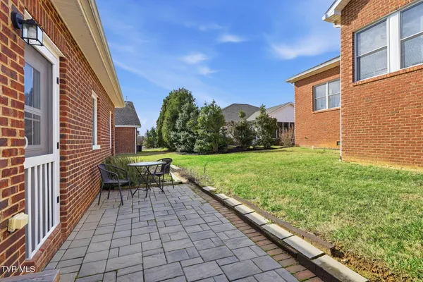 $314,900 | 205 Farmington Drive, Greeneville, TN 37743