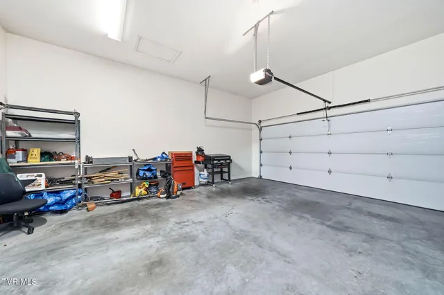 $319,900 | 205 Farmington Drive, Greeneville, TN 37743