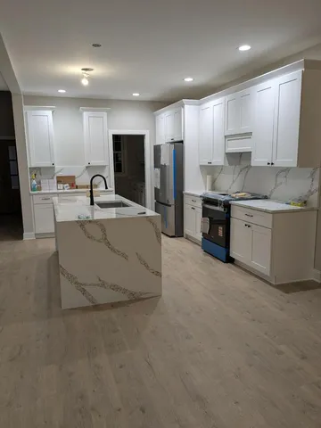 $498,000 | 675 South Regulators Street, Creston, IL 60113