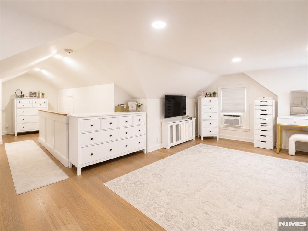 19 Long Avenue Mahwah, NJ 07430 - Photo 20 of 36