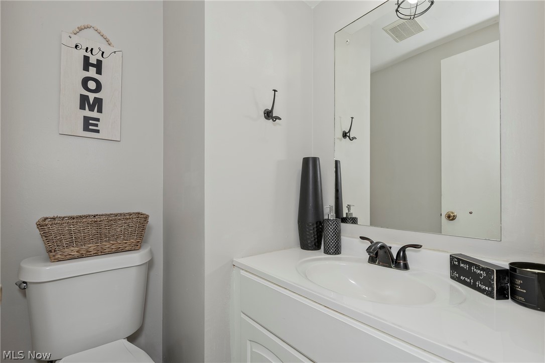 3662 Winchell Road Beachwood, OH 44122 - Photo 15 of 46 Main level half bath.