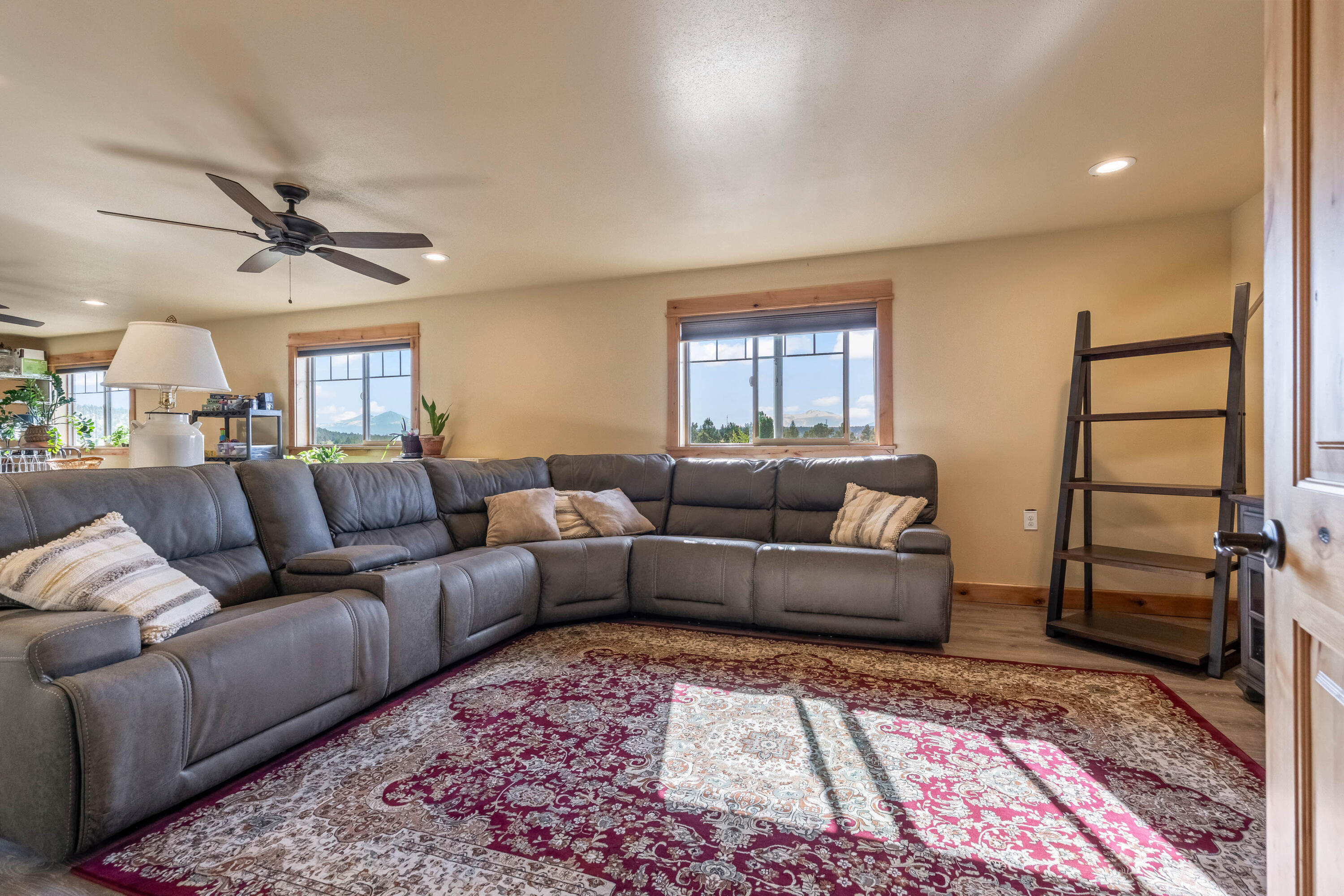 70030 Northwest Hunt Road Sisters, OR 97759 - Photo 25 of 55 a living room with furniture and a rug