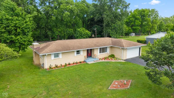 $325,000 | 10751 North Rainbow Lane, Mooresville, IN 46158