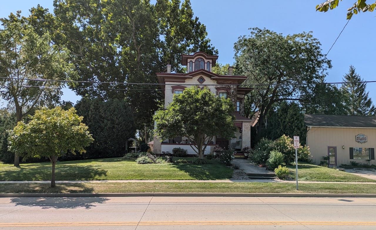 244 East Racine Street Jefferson, WI 53549 - Photo 2 of 60