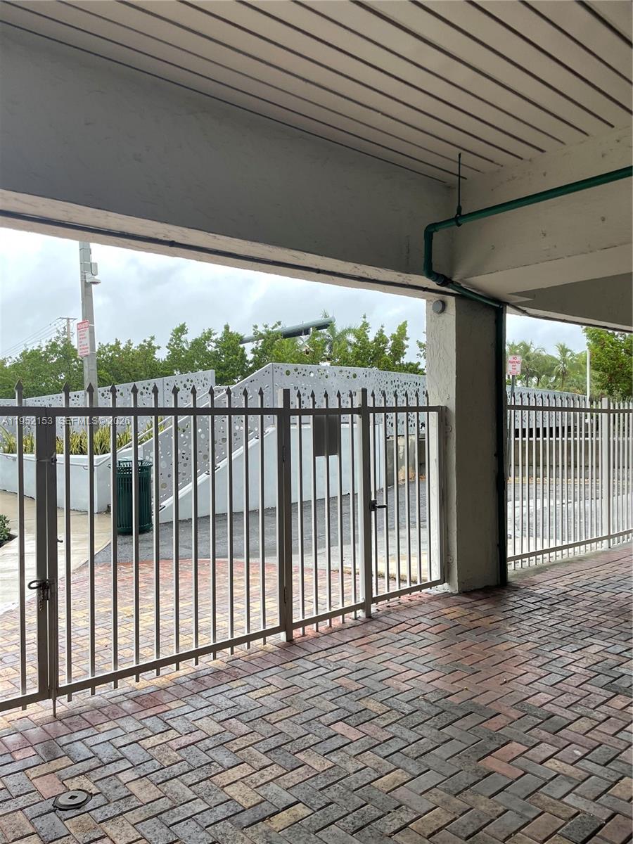 1674 Bay Road, Unit 405 Miami Beach, FL 33139 - Photo 5 of 22