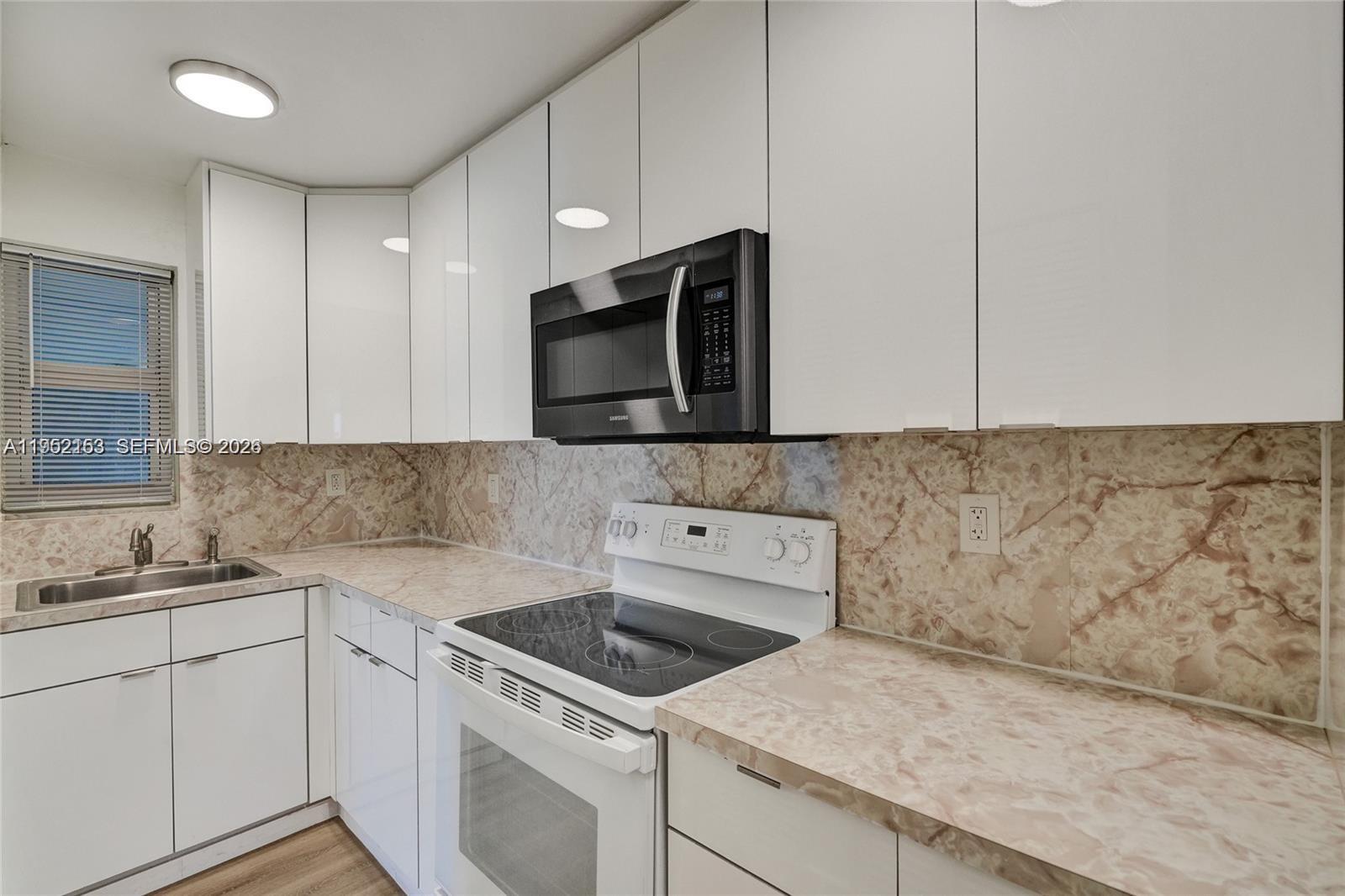 1674 Bay Road, Unit 405 Miami Beach, FL 33139 - Photo 8 of 22