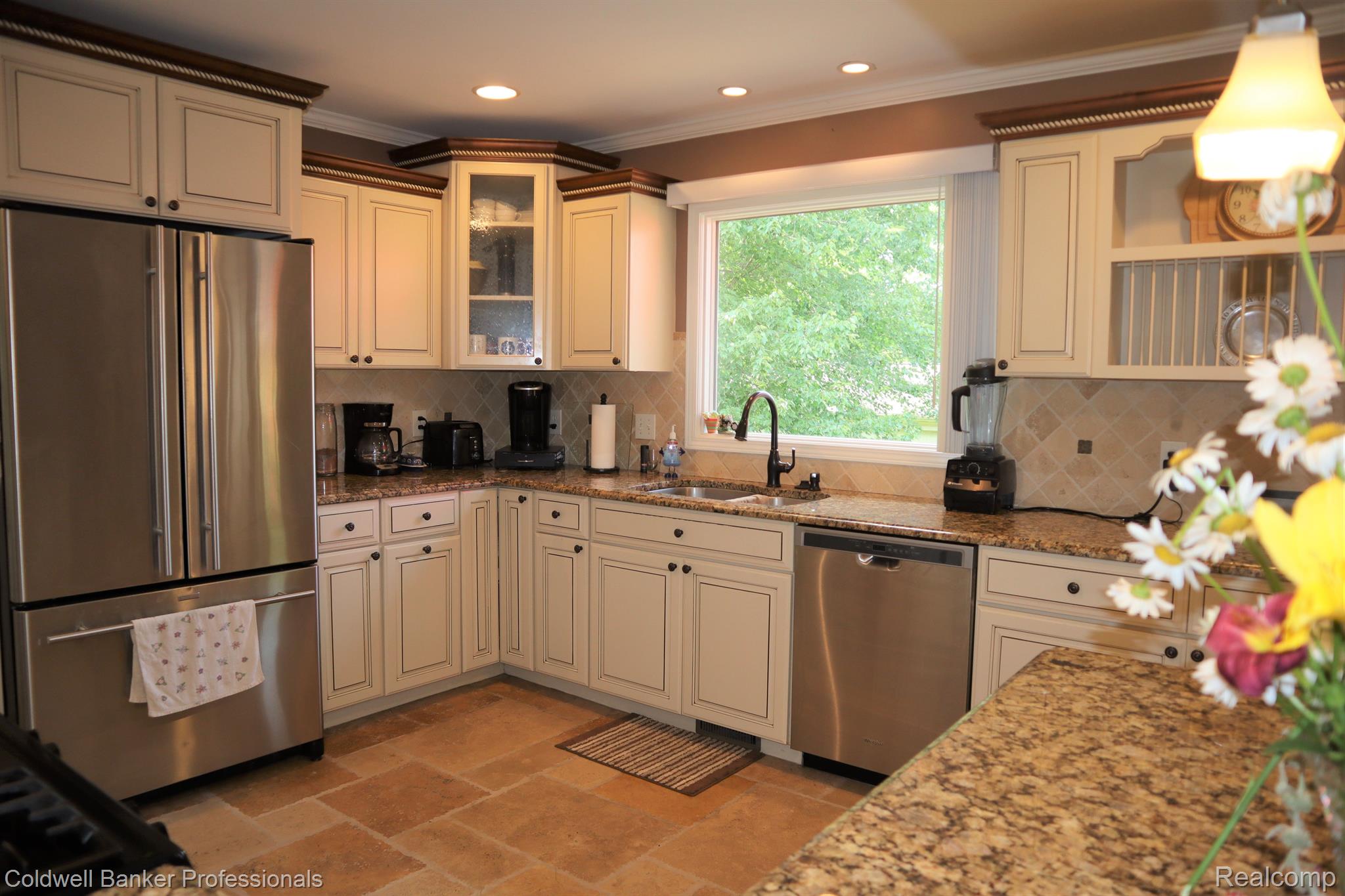 8489 Hogan Road Fenton, MI 48430 - Photo 16 of 61 Gallery Image 16