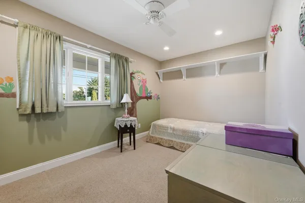 $1,599,999 | 133 Thornwood Road, Massapequa Park, NY 11762