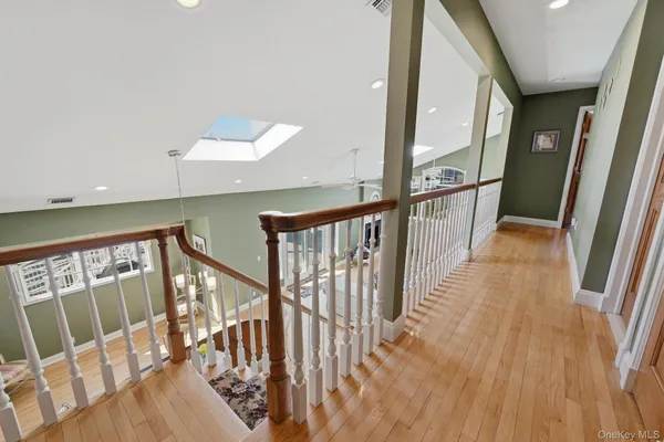 $1,599,999 | 133 Thornwood Road, Massapequa Park, NY 11762
