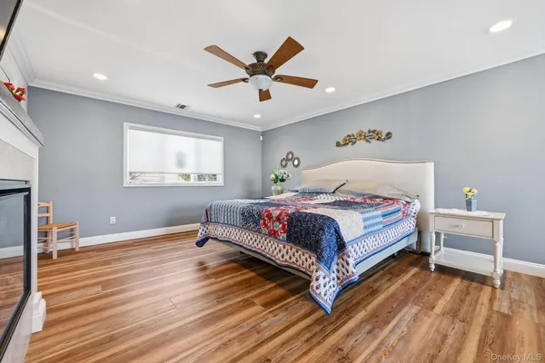 $1,599,999 | 133 Thornwood Road, Massapequa Park, NY 11762
