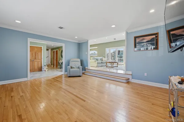 $1,599,999 | 133 Thornwood Road, Massapequa Park, NY 11762