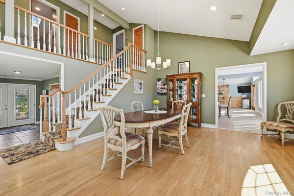 $1,599,999 | 133 Thornwood Road, Massapequa Park, NY 11762