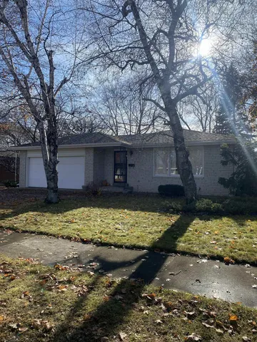 $264,900 | 835 Harmel Avenue, Oshkosh, WI 54902