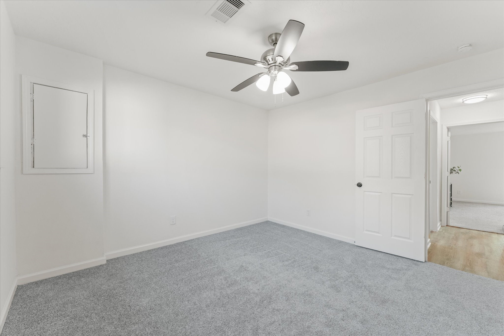 6030 Beaudry Drive Houston, TX 77035 - Photo 31 of 45 wooden floor in an empty room