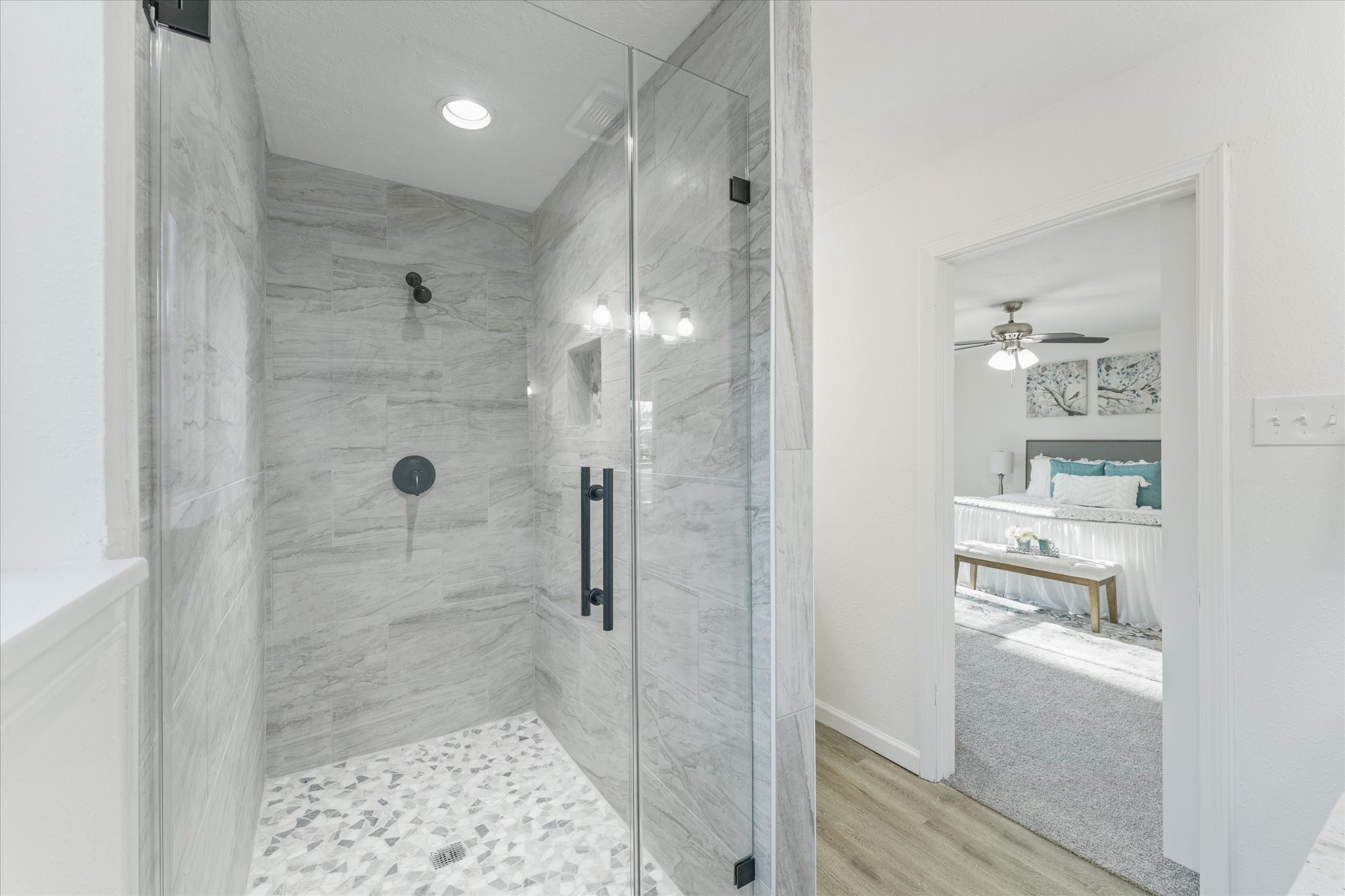 6030 Beaudry Drive Houston, TX 77035 - Photo 39 of 45 a bathroom with a shower