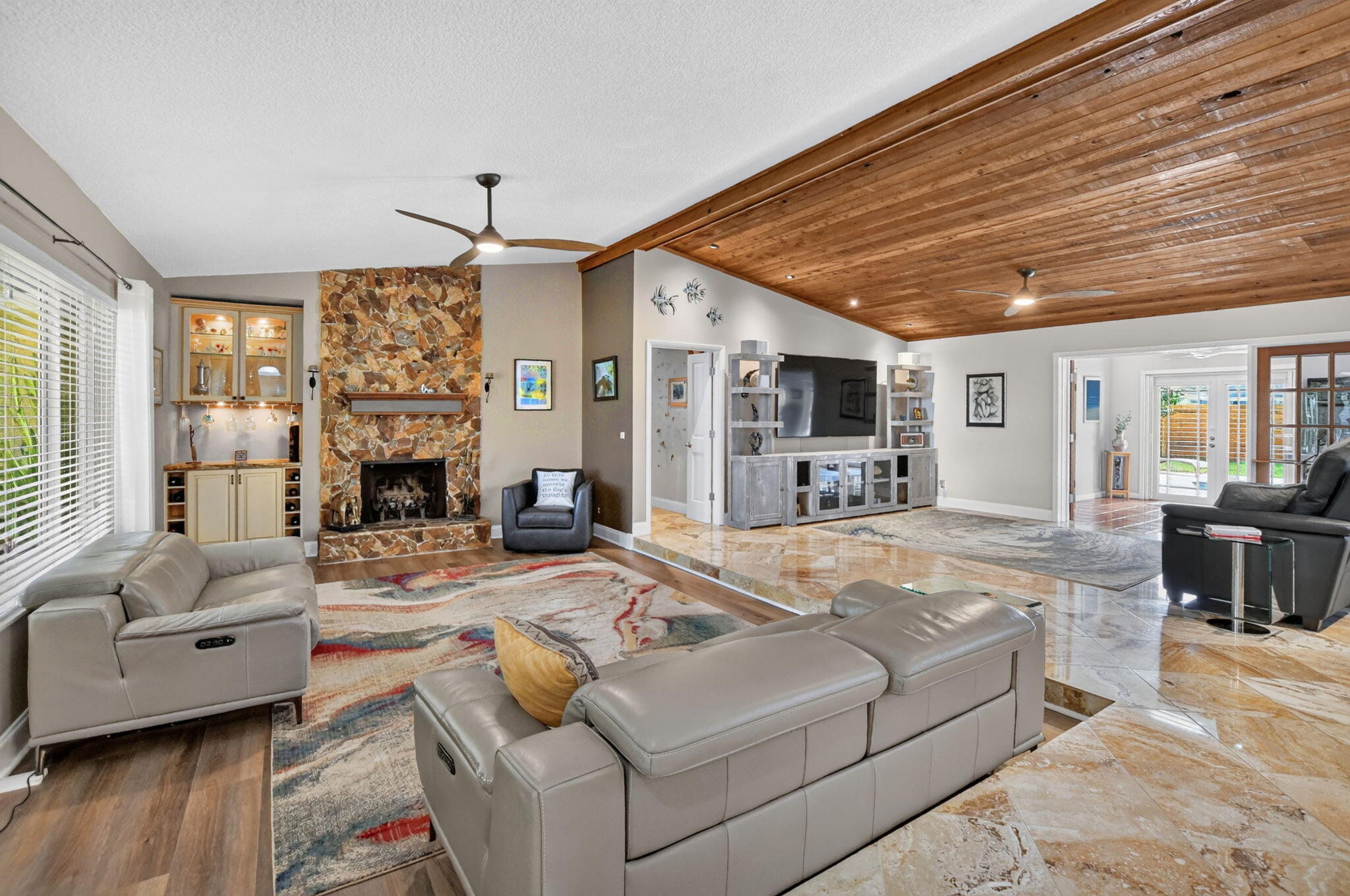 32 Southwest 14th Avenue Boca Raton, FL 33486 - Photo 4 of 79 9-web-or-mls-DSC_0326