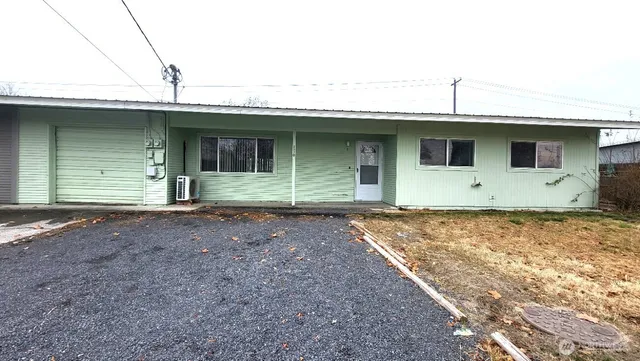 $216,000 | 8910 Travis Drive, Moses Lake, WA 98837