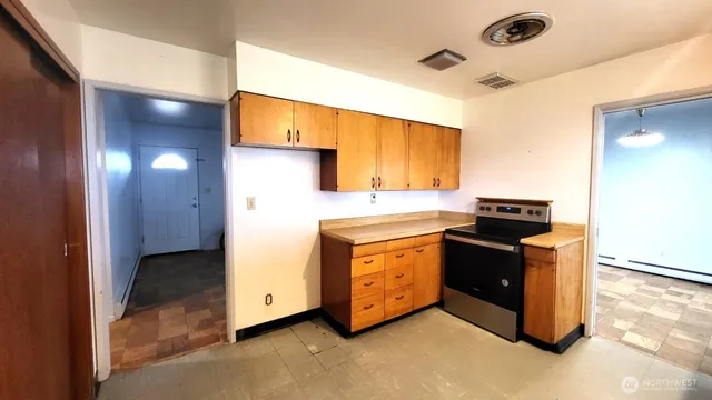 $216,000 | 8910 Travis Drive, Moses Lake, WA 98837