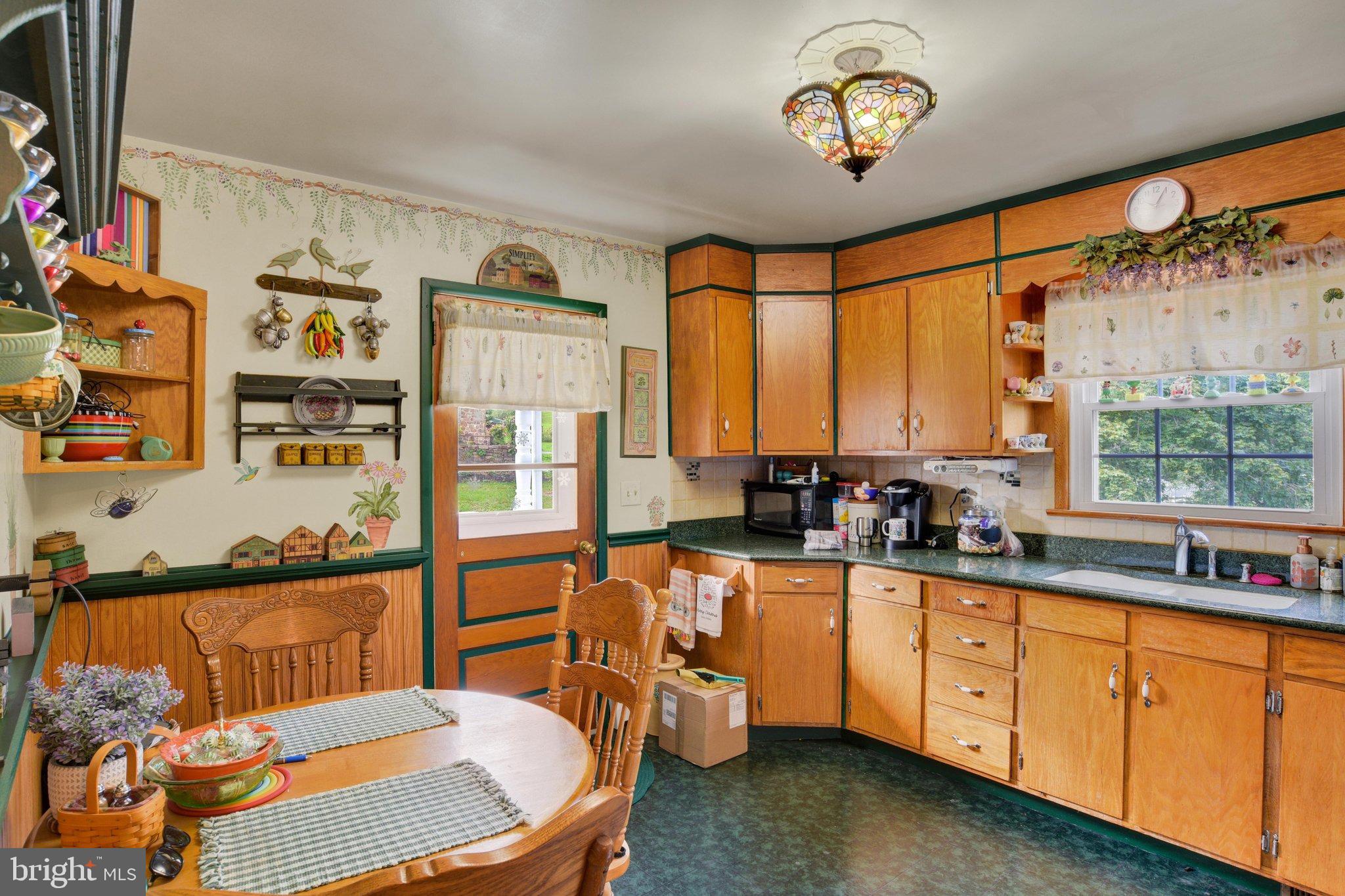 2789 Meadow View Road Manheim, PA 17545 - Photo 10 of 33 Gallery Image 10