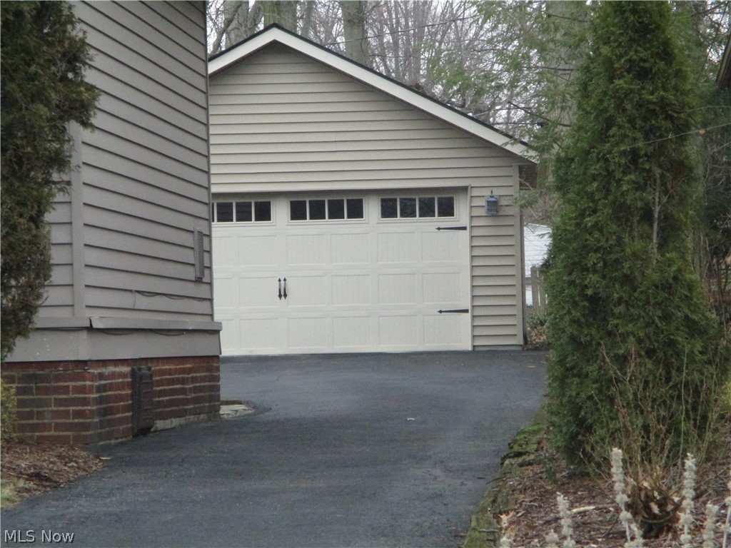 967 Englewood Road Cleveland Heights, OH 44121 - Photo 23 of 25 Gallery Image 23