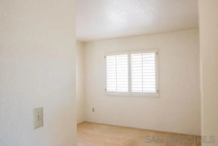1615 Fuerte Ranch Road El Cajon, CA 92019 - Photo 9 of 17 an empty room with a window