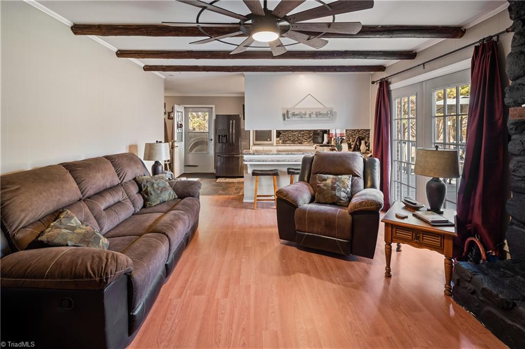 2198 South McKinney Road Mount Airy, NC 27030 - Photo 19 of 48 Living room
