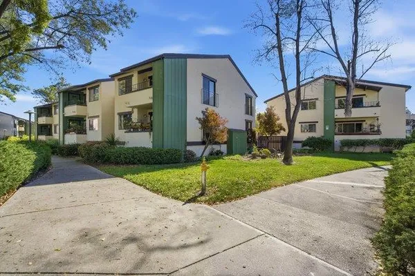 $1,100,000 | 777 San Antonio Road, Unit 128, Palo Alto, CA 94303